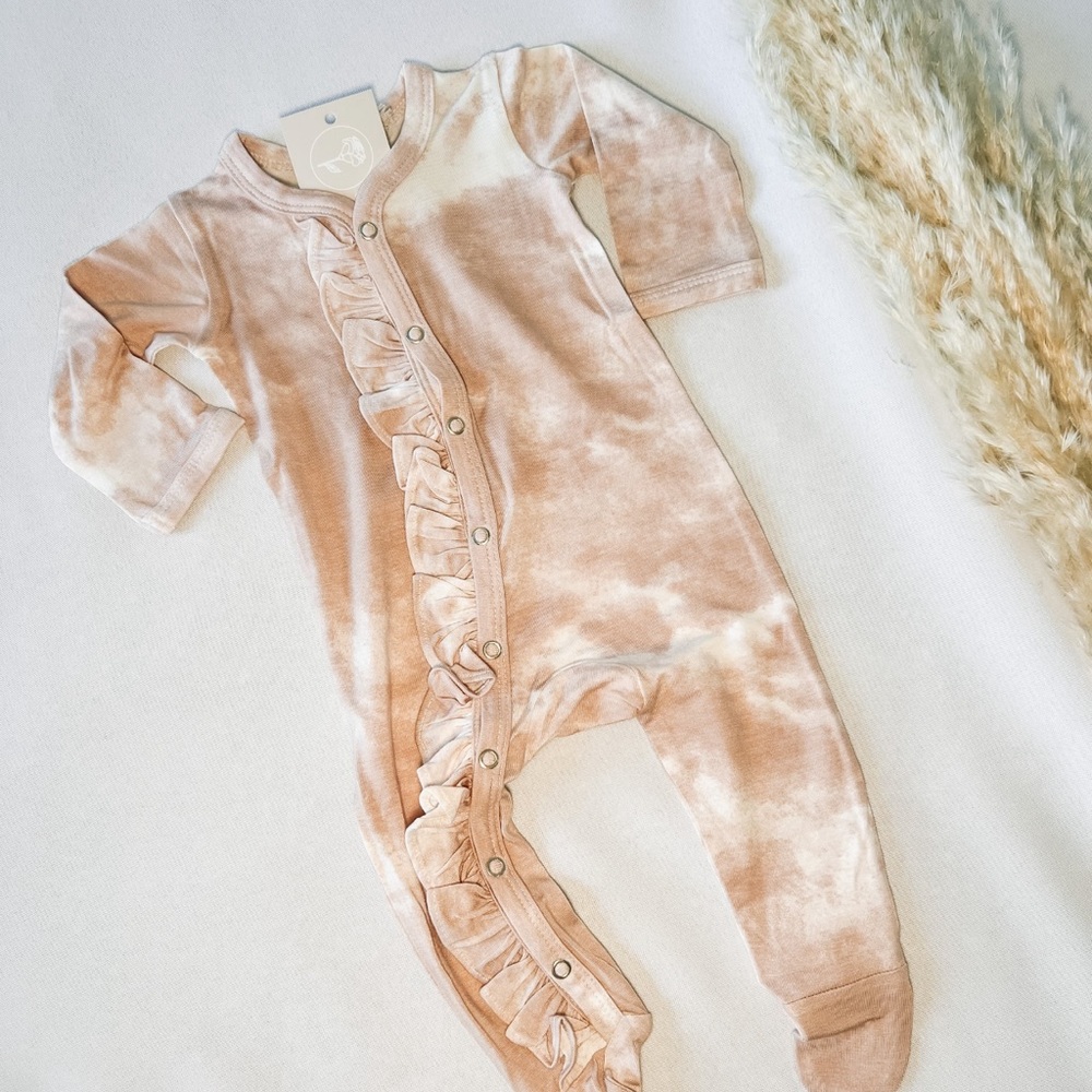 Bamboo Ruffle Footie - Blush Tie Dye